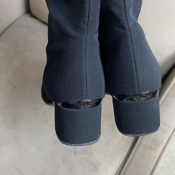 PRADA - Picture 4 of 15